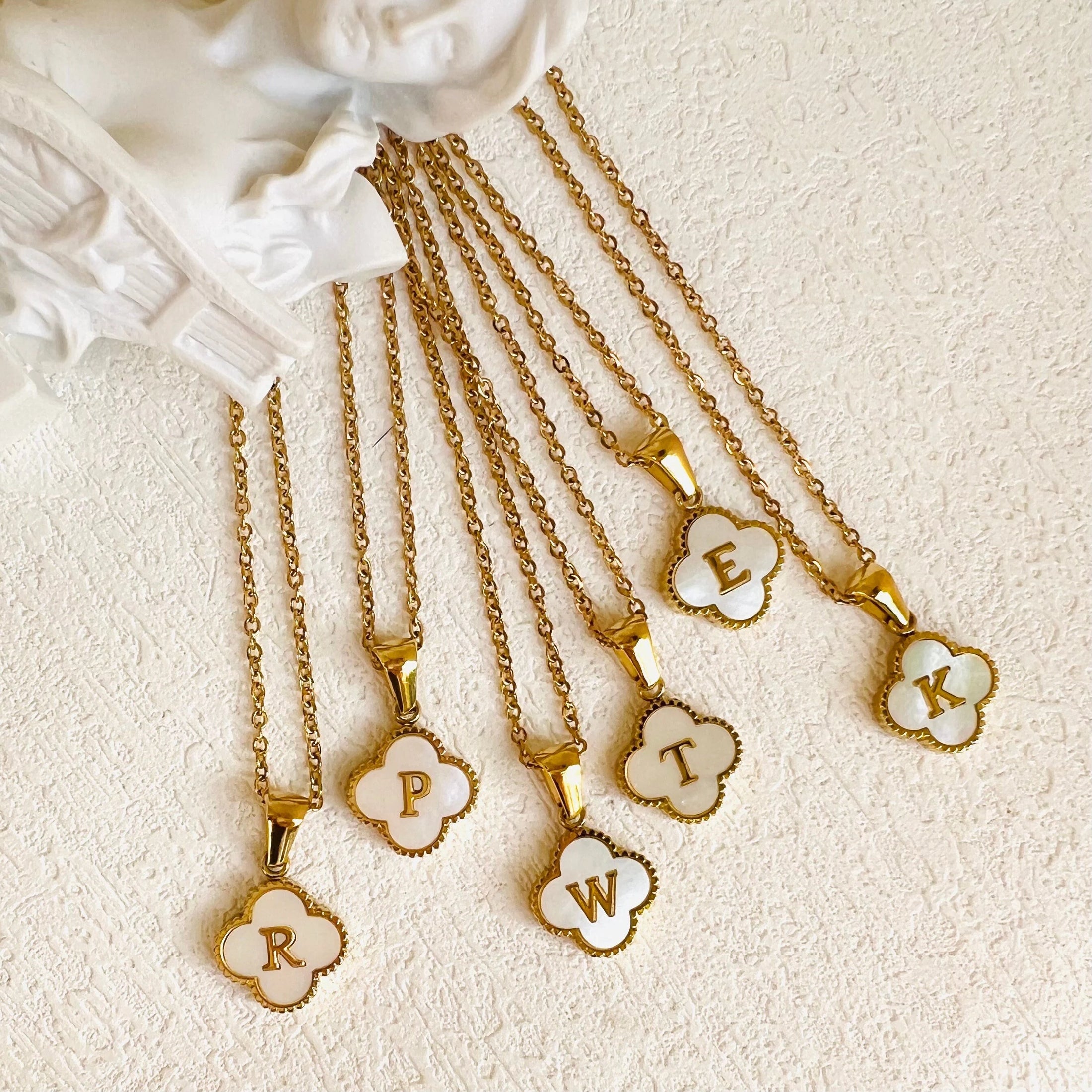 Pearl clover initial necklace