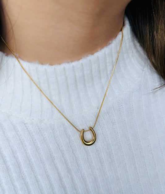 Golden Horseshoe Necklace